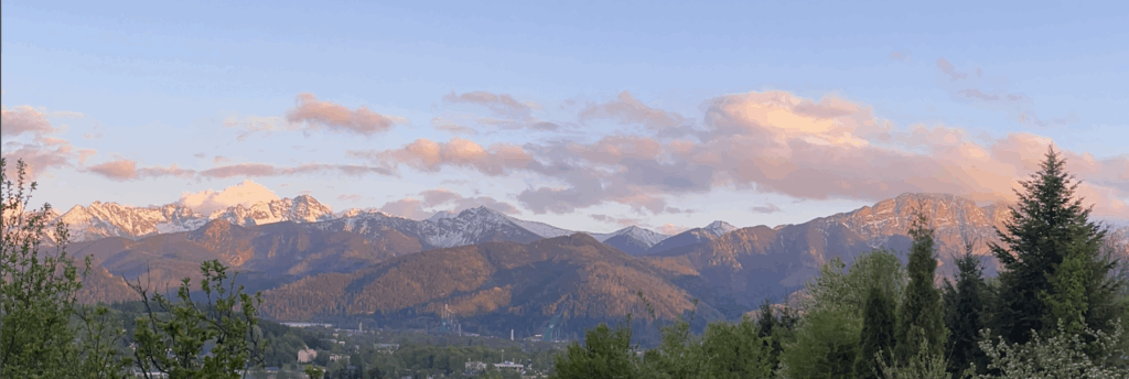 panorama tatr widziana z balkonu kama